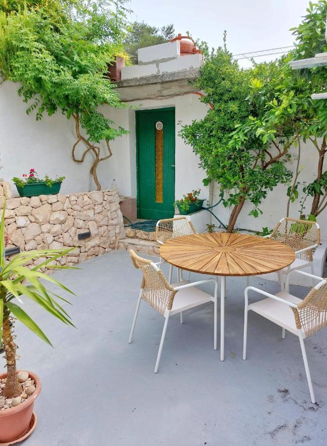 Apartments Villa Antony Дрвеник Экстерьер фото