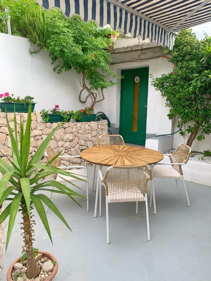 Apartments Villa Antony Дрвеник Экстерьер фото