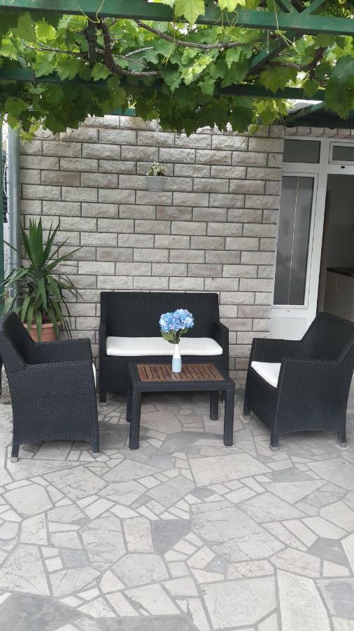 Apartments Villa Antony Дрвеник Экстерьер фото