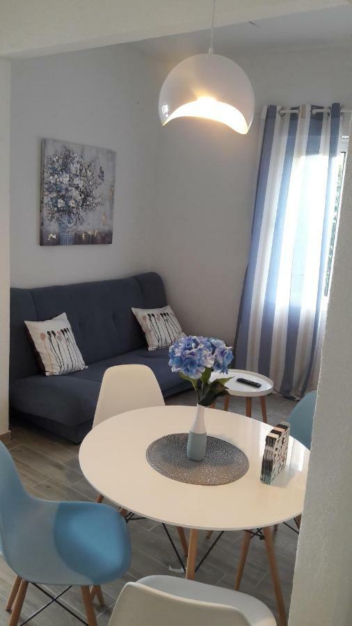Apartments Villa Antony Дрвеник Экстерьер фото